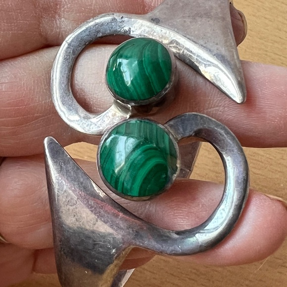 VINTAGE TAXCO MEXICO GREEN MALACHITE CUFF BANGLE BRACELET STERLING SILVER 61GR